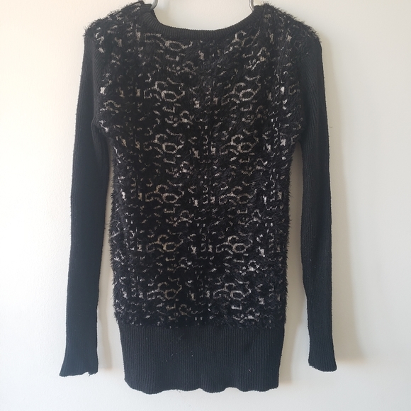 Sweater - Picture 4 of 4